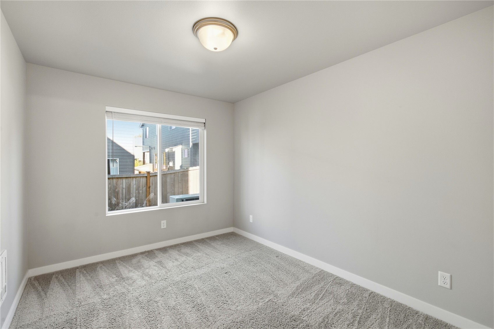 8725 68th Place Property Photo 35