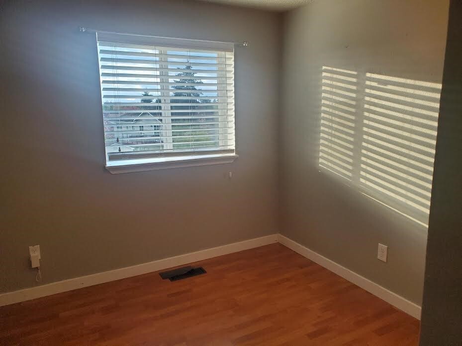 18718 111th Place Property Photo 8