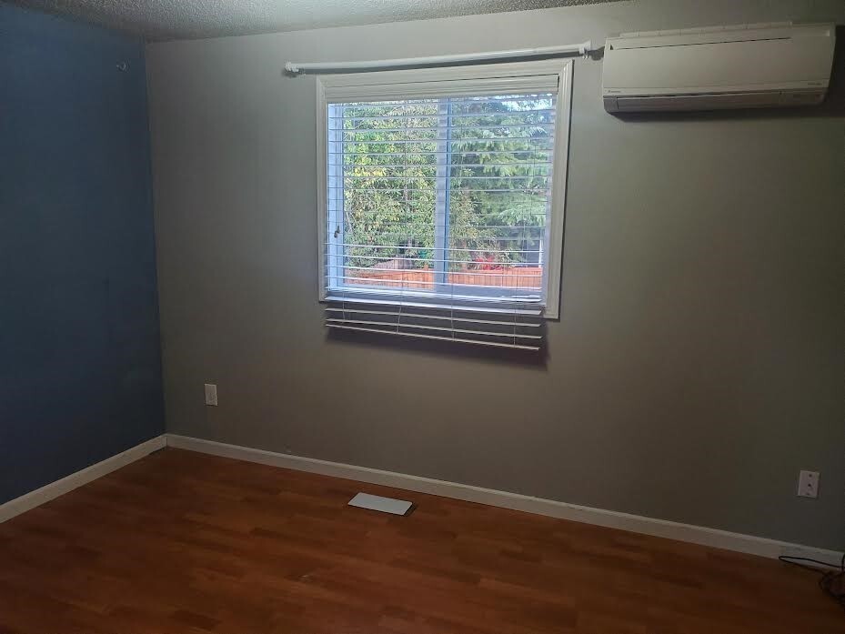 18718 111th Place Property Photo 9
