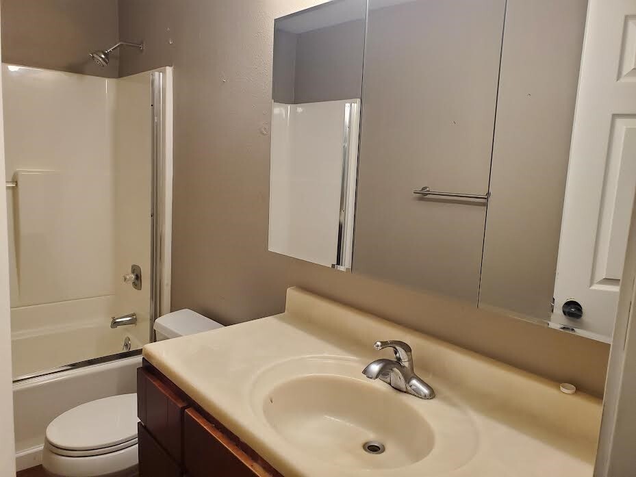 18718 111th Place Property Photo 10