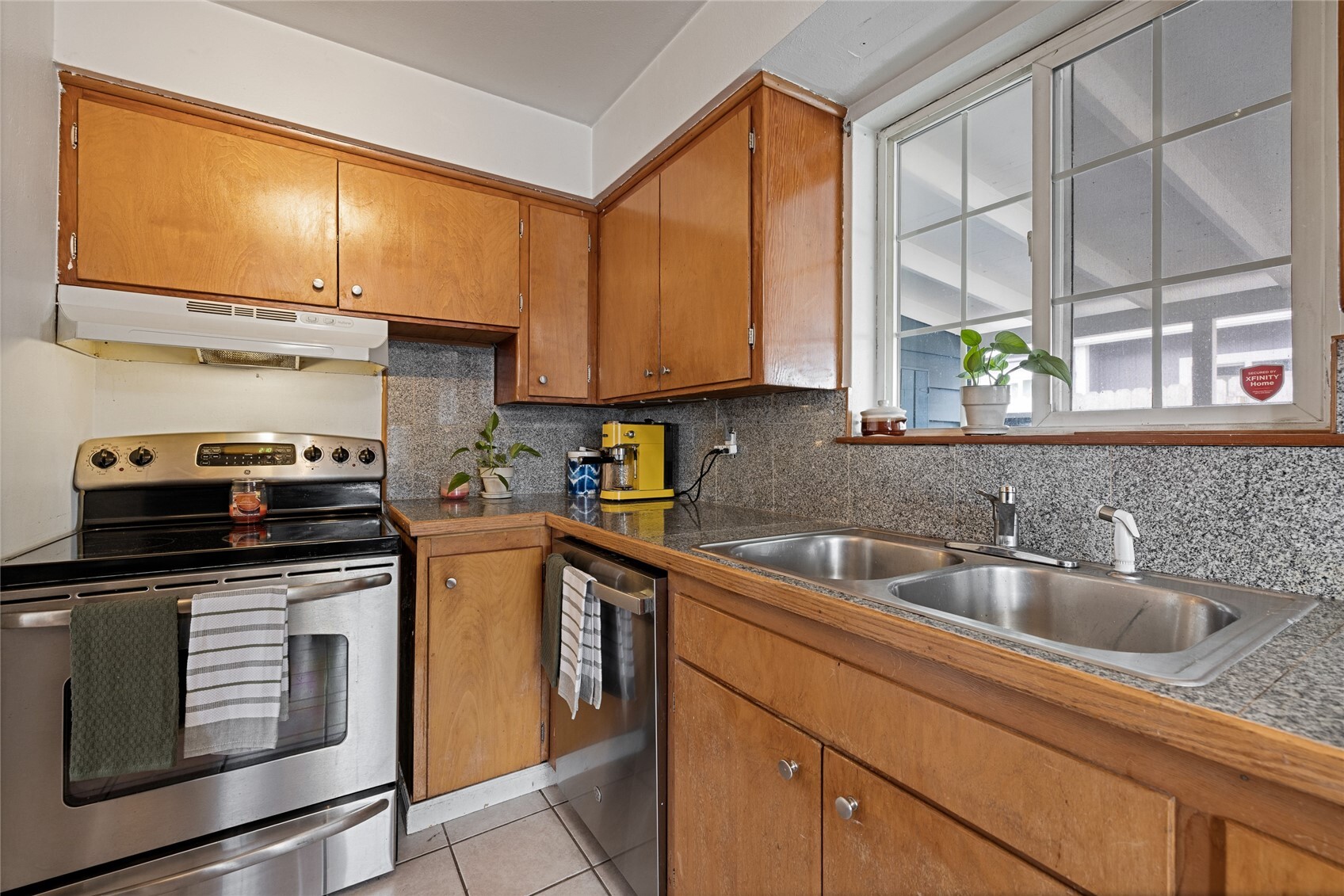 6127 Tacoma Avenue Property Photo 10