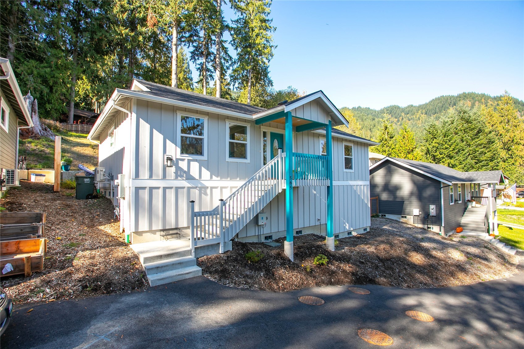 565 Rainbow Drive Property Photo 1