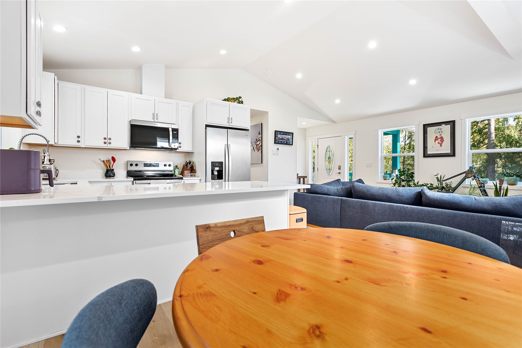 565 Rainbow Drive Property Photo 11