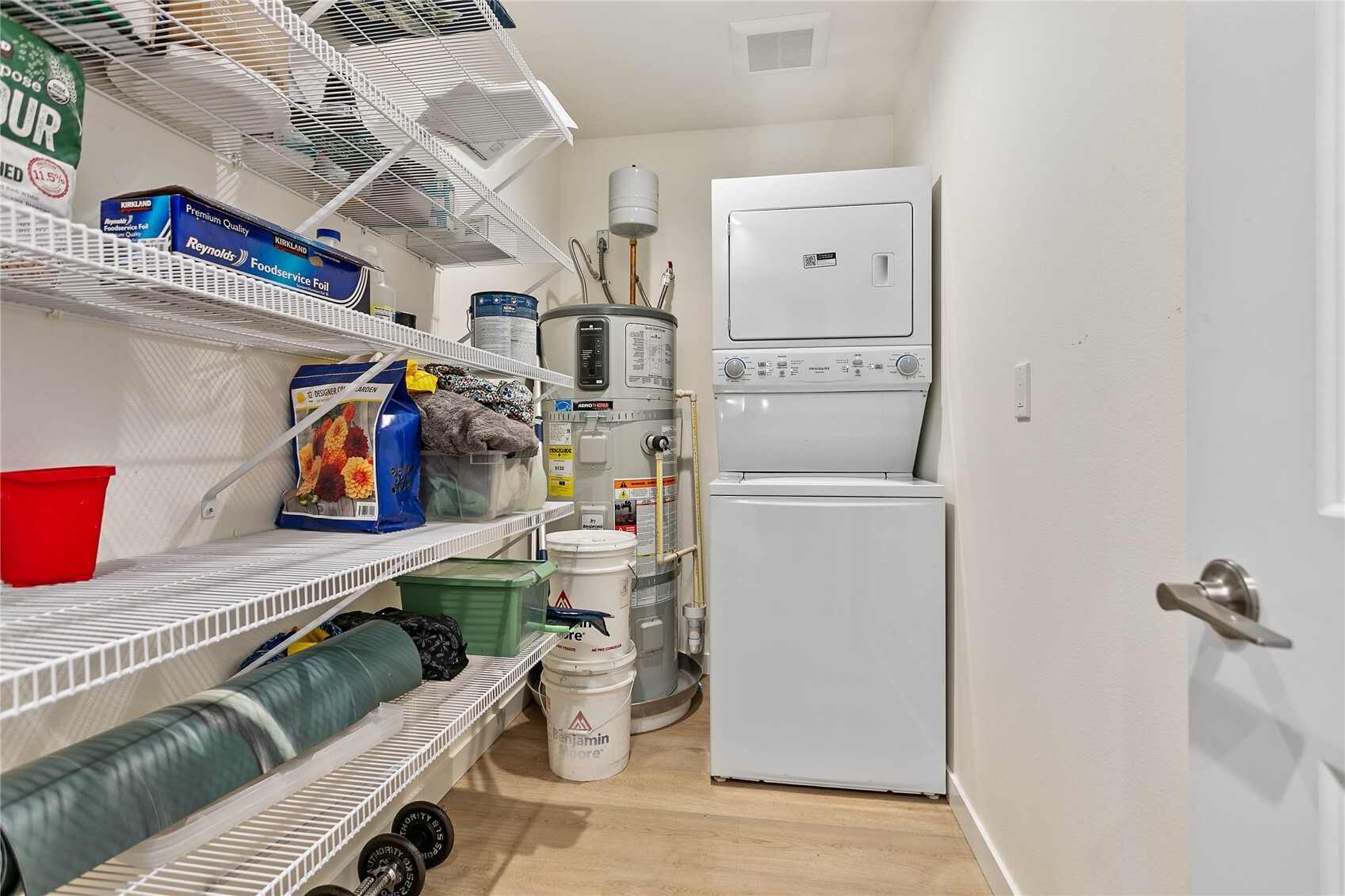 565 Rainbow Drive Property Photo 23
