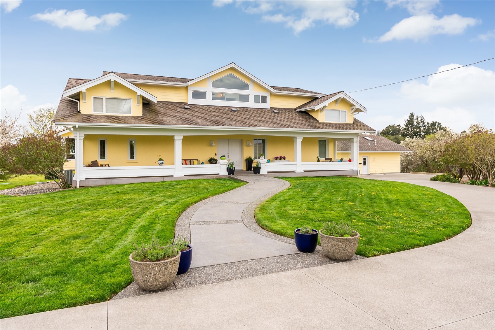 3910 Cliffside Drive Property Photo 1