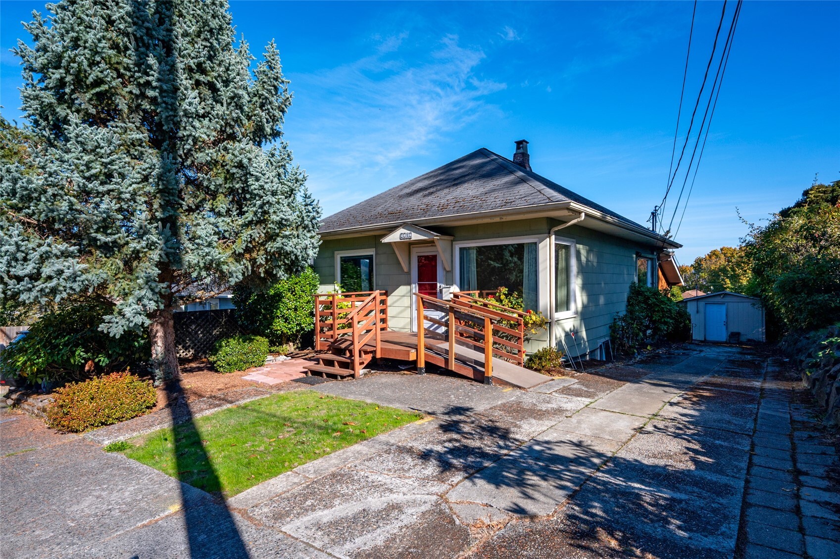 4434 28th Place Property Photo 1