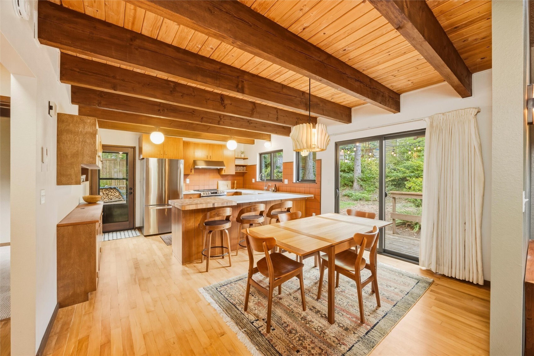 3707 Magrath Road Property Photo 6