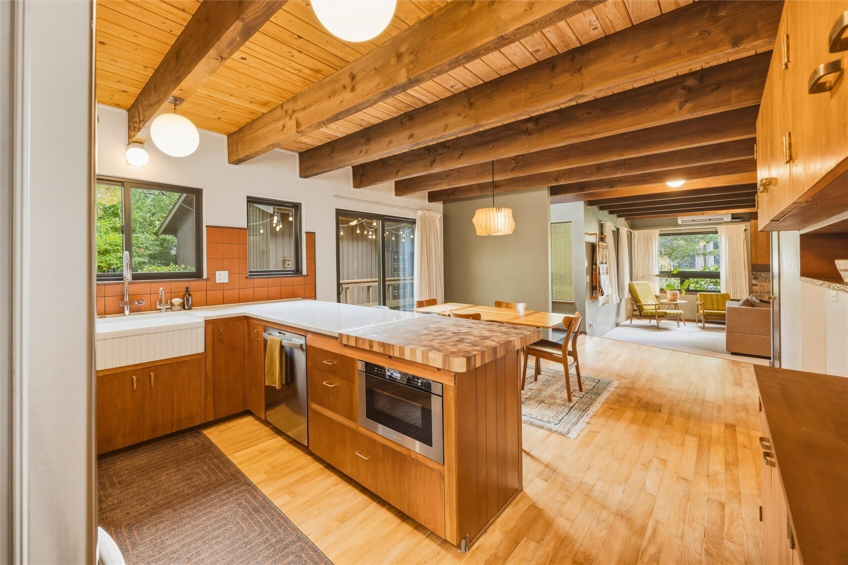 3707 Magrath Road Property Photo 10