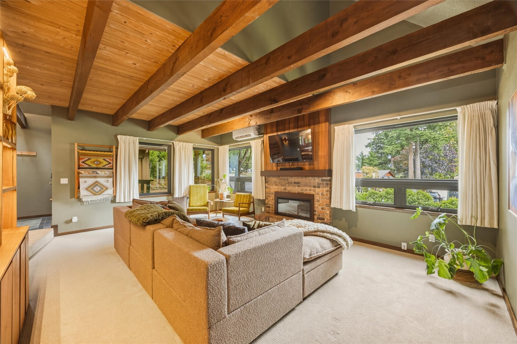 3707 Magrath Road Property Photo 16