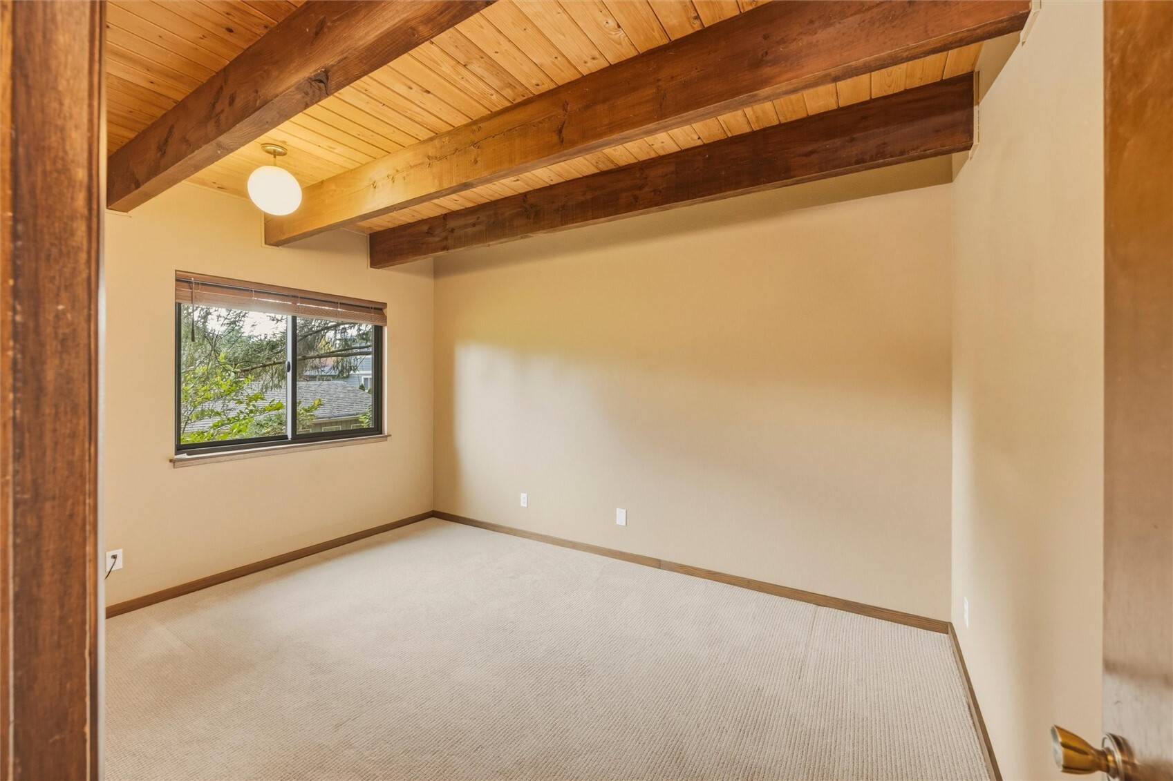 3707 Magrath Road Property Photo 20