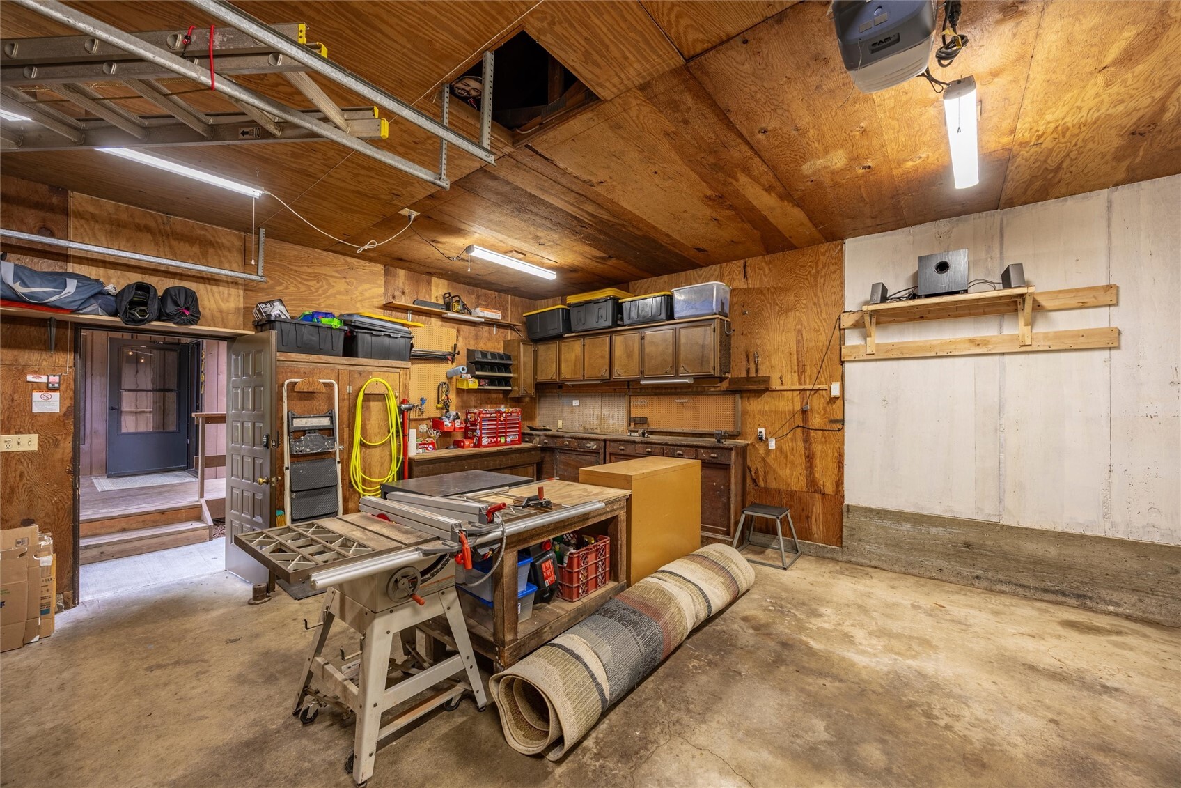 3707 Magrath Road Property Photo 37