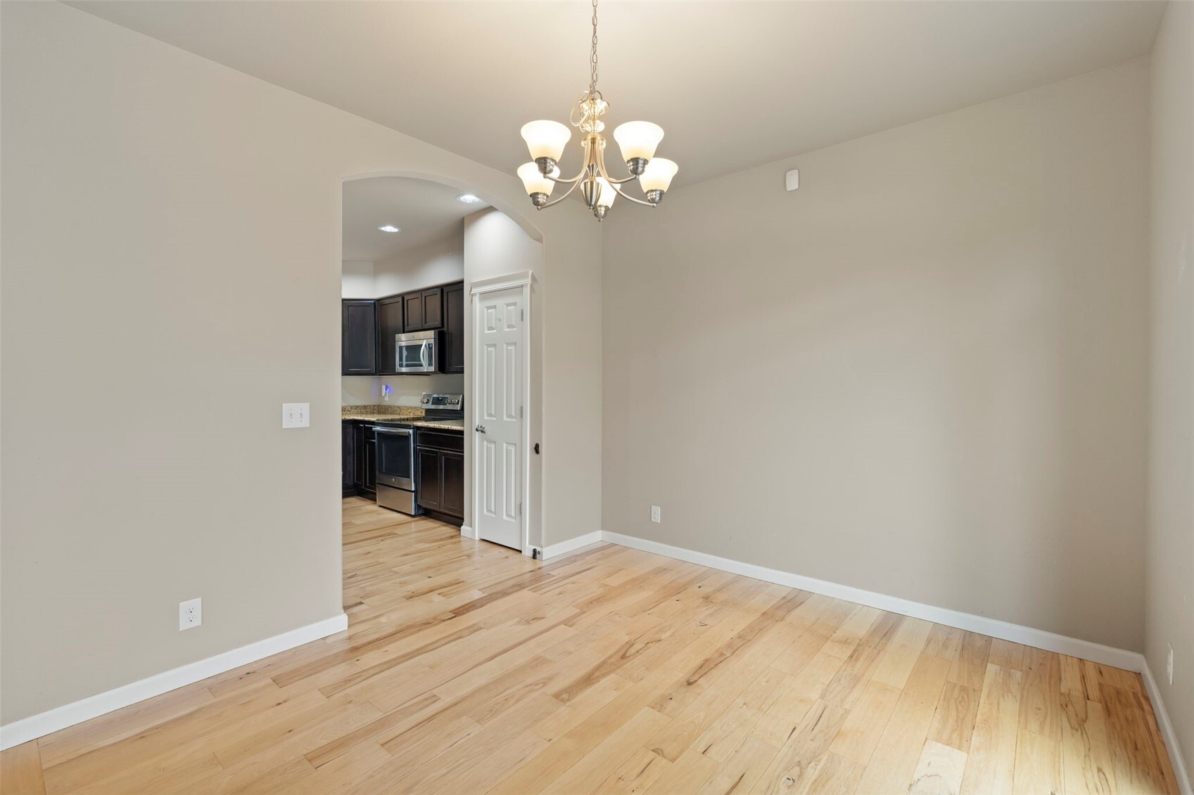 4718 Helena Avenue Property Photo 11