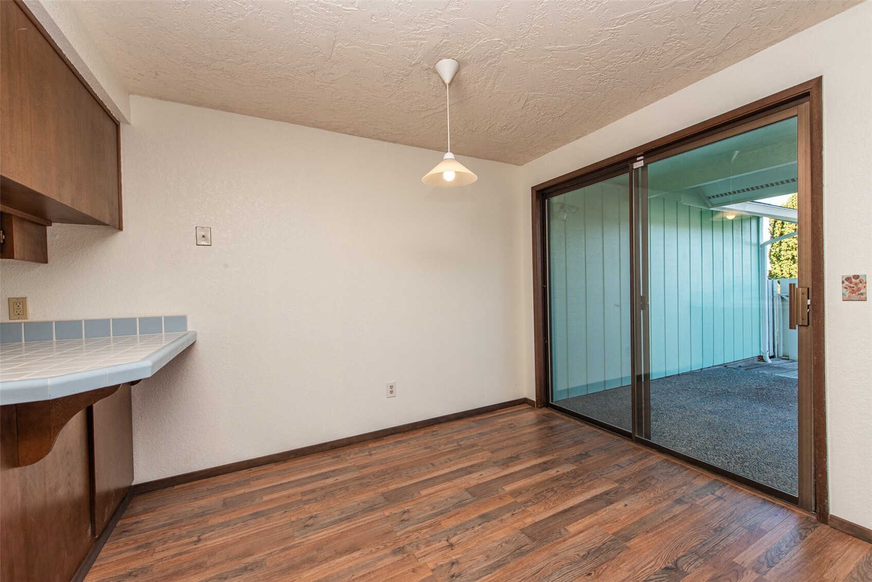 834 N Canterbury Court 303 Property Photo 12
