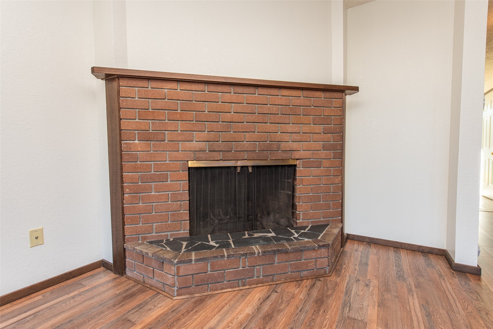 834 N Canterbury Court 303 Property Photo 16
