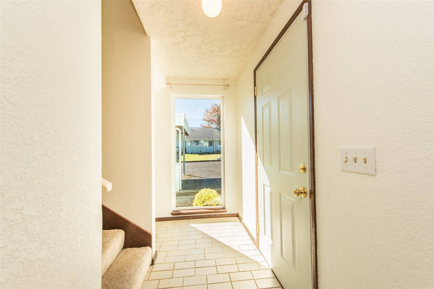 834 N Canterbury Court 303 Property Photo 20