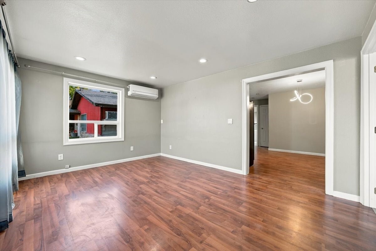 143 Orchard Street Property Photo 4
