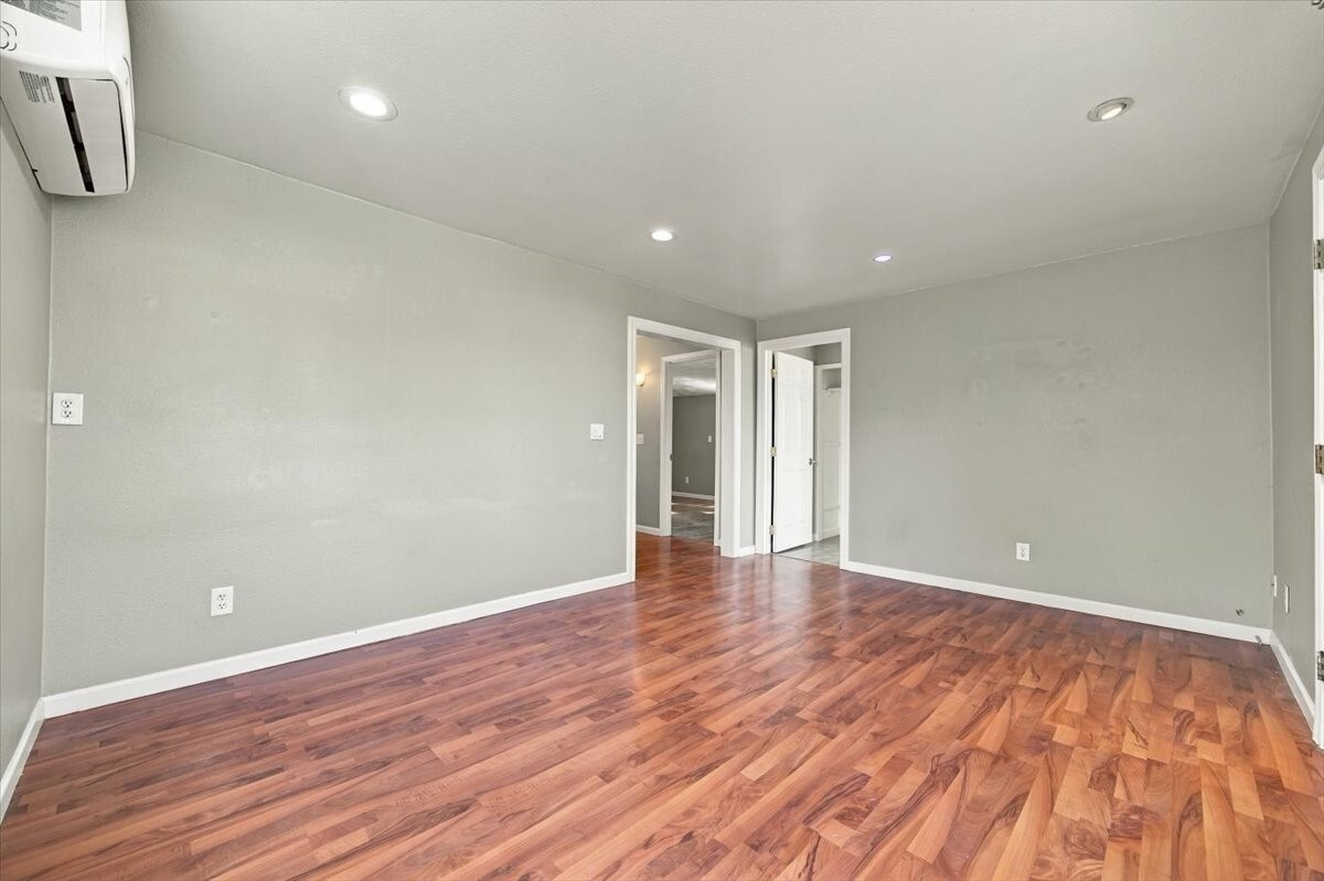 143 Orchard Street Property Photo 5