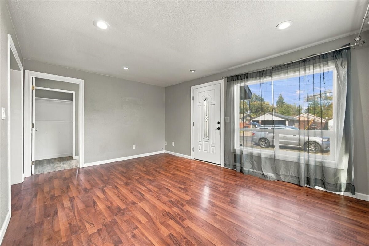 143 Orchard Street Property Photo 6