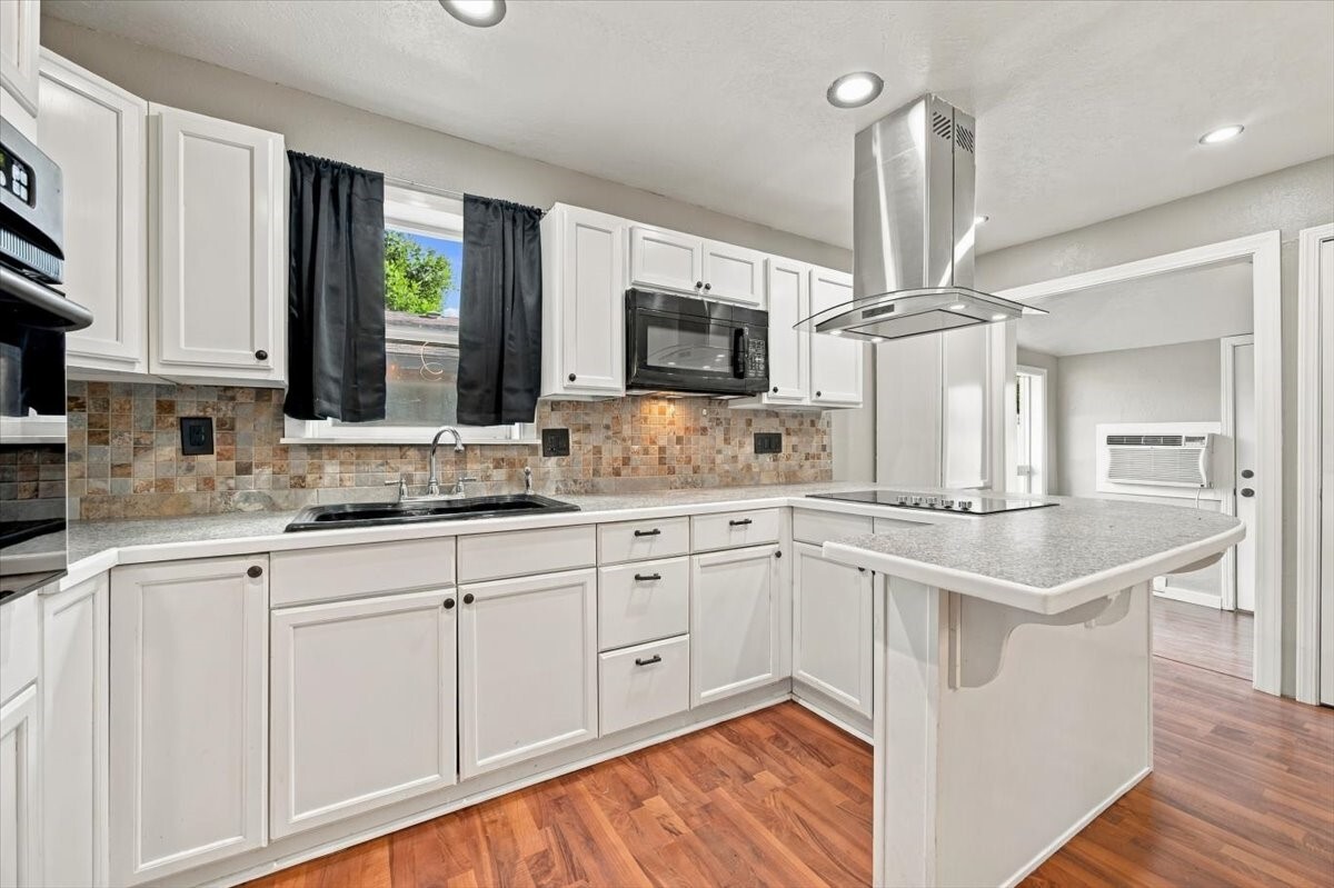 143 Orchard Street Property Photo 17