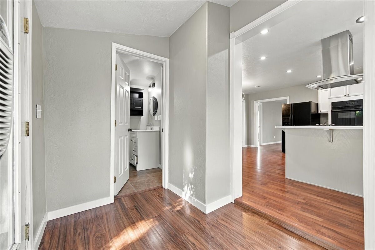 143 Orchard Street Property Photo 24
