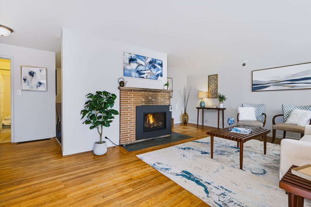1204 N 172nd Street Property Photo 4