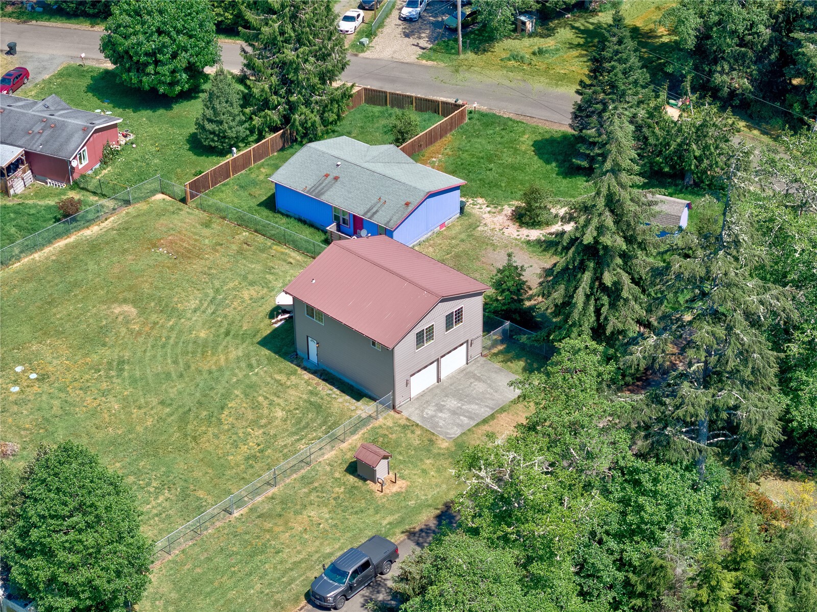 3331 239th Place Property Photo 4