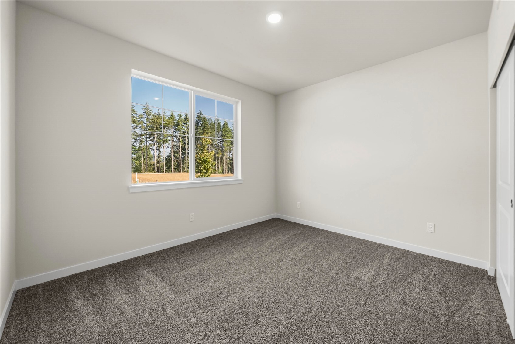 13935 207th Avenue Property Photo 6