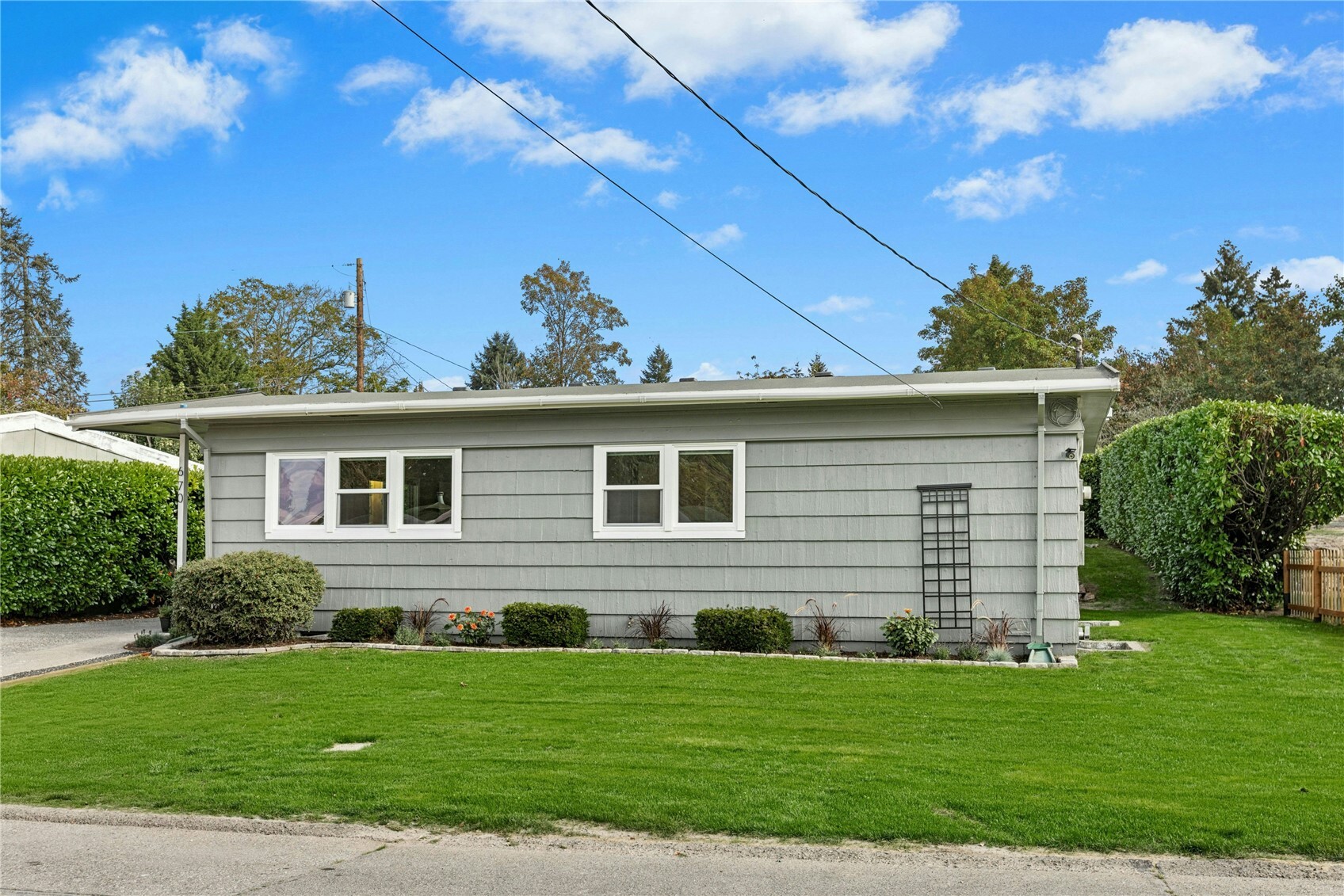 670 Dayton Avenue Property Photo 1