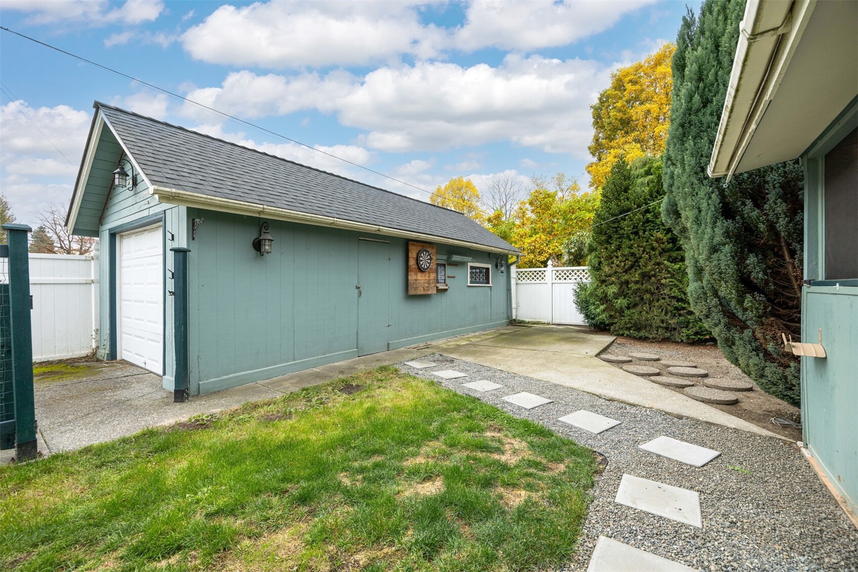521 Talcott Street Property Photo 27