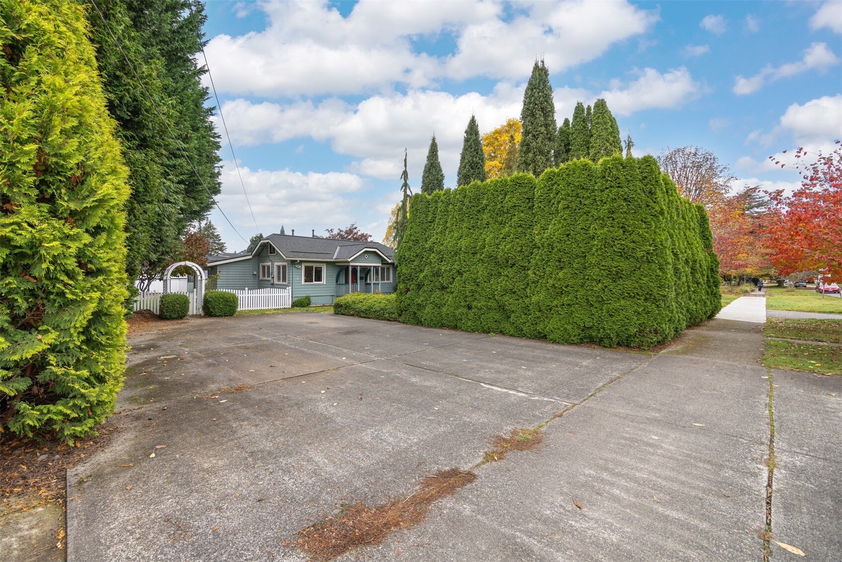 521 Talcott Street Property Photo 32