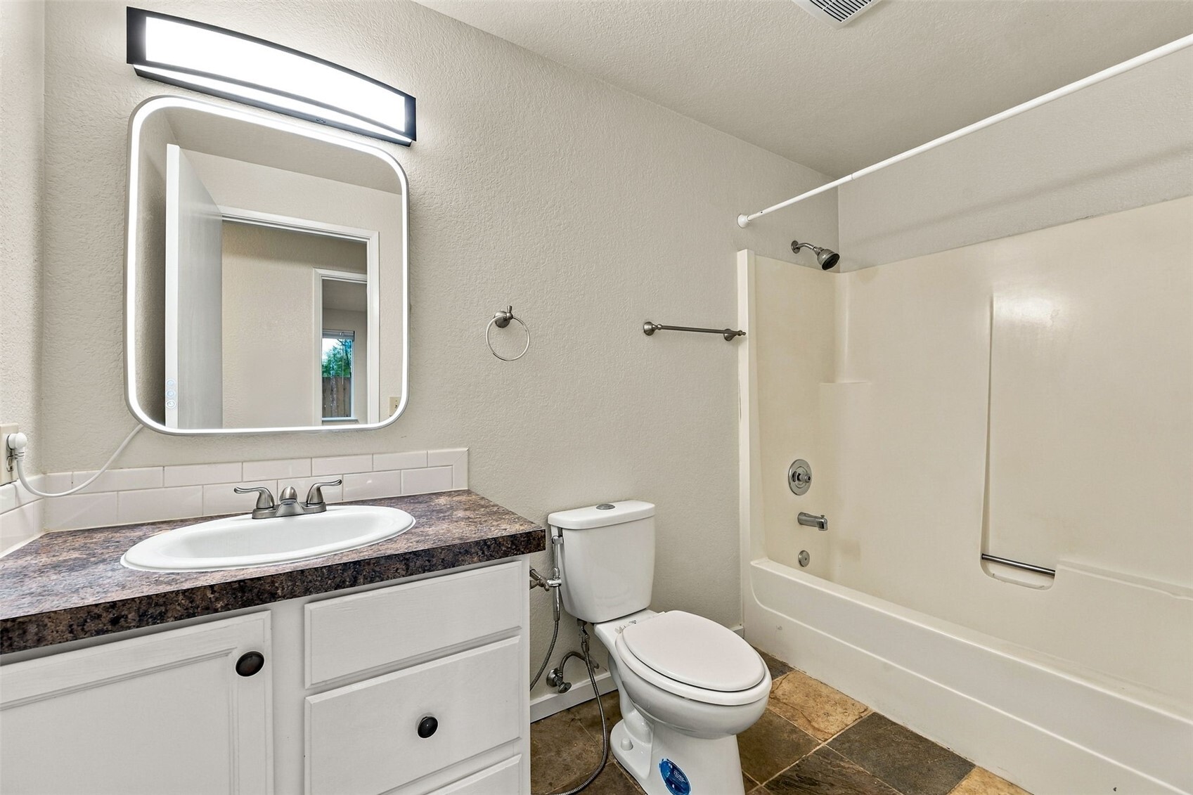 2115 Conger Avenue Property Photo 27
