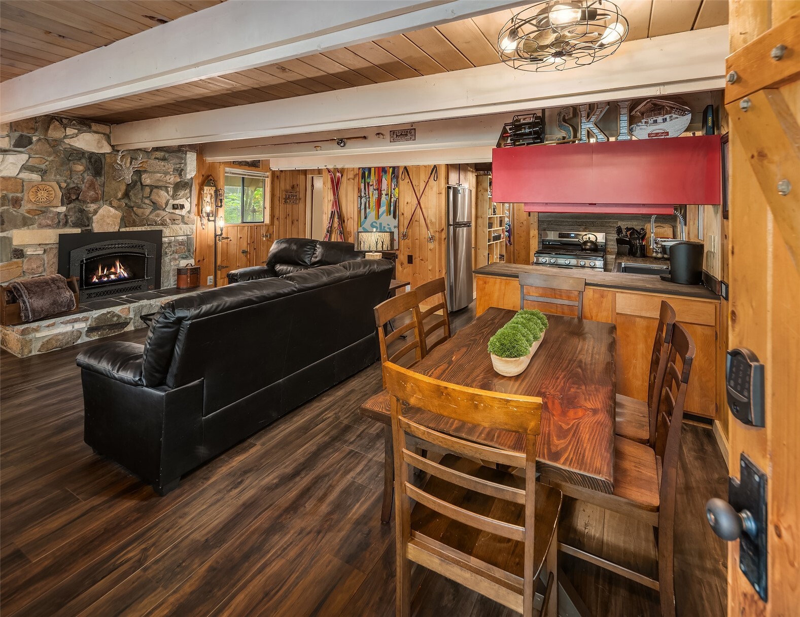 131 Timberline Drive Property Photo 3