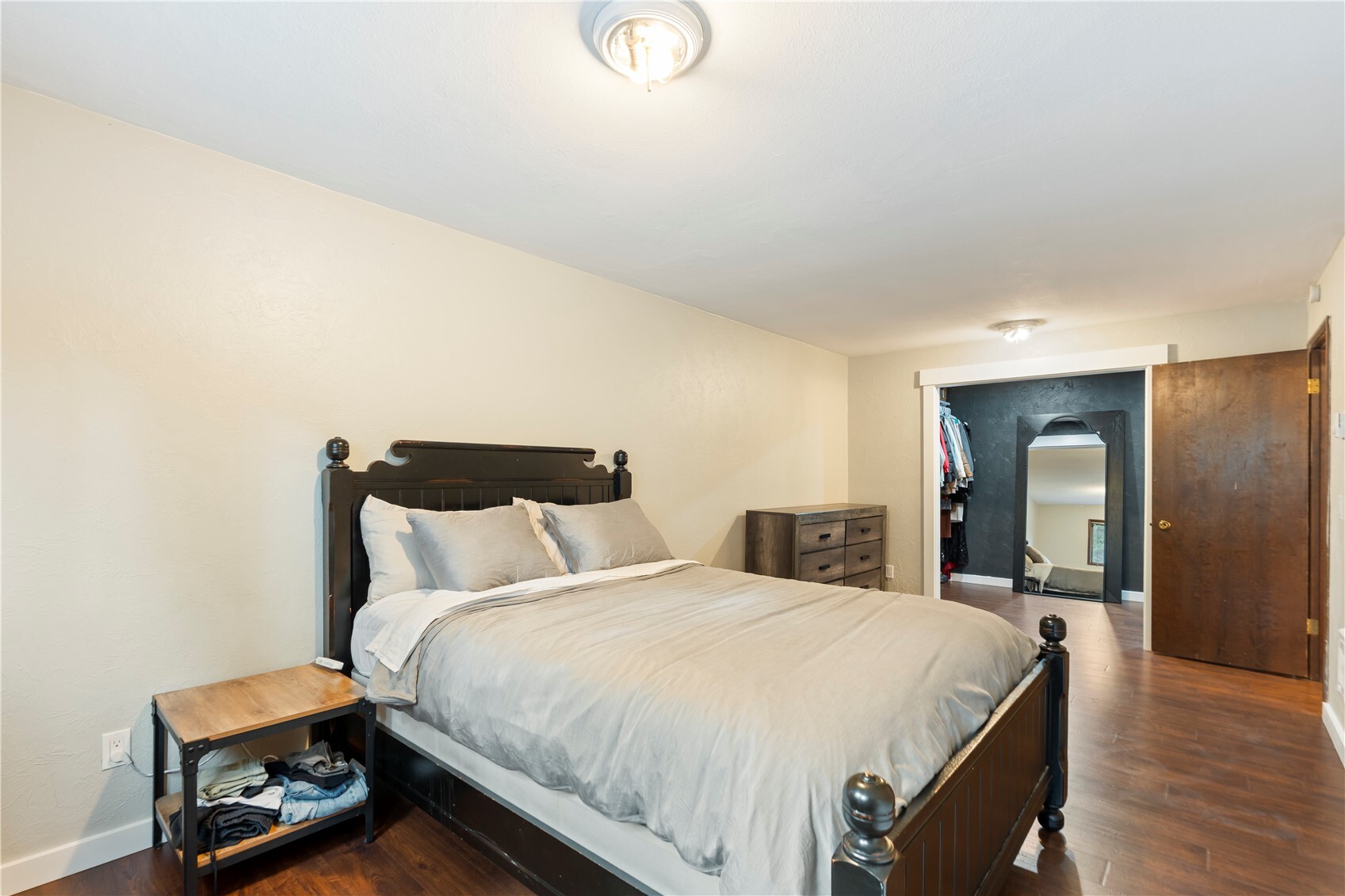 168 Chilvers Road E & F Property Photo 15