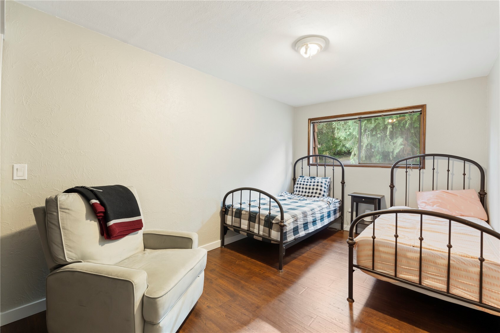168 Chilvers Road E & F Property Photo 20