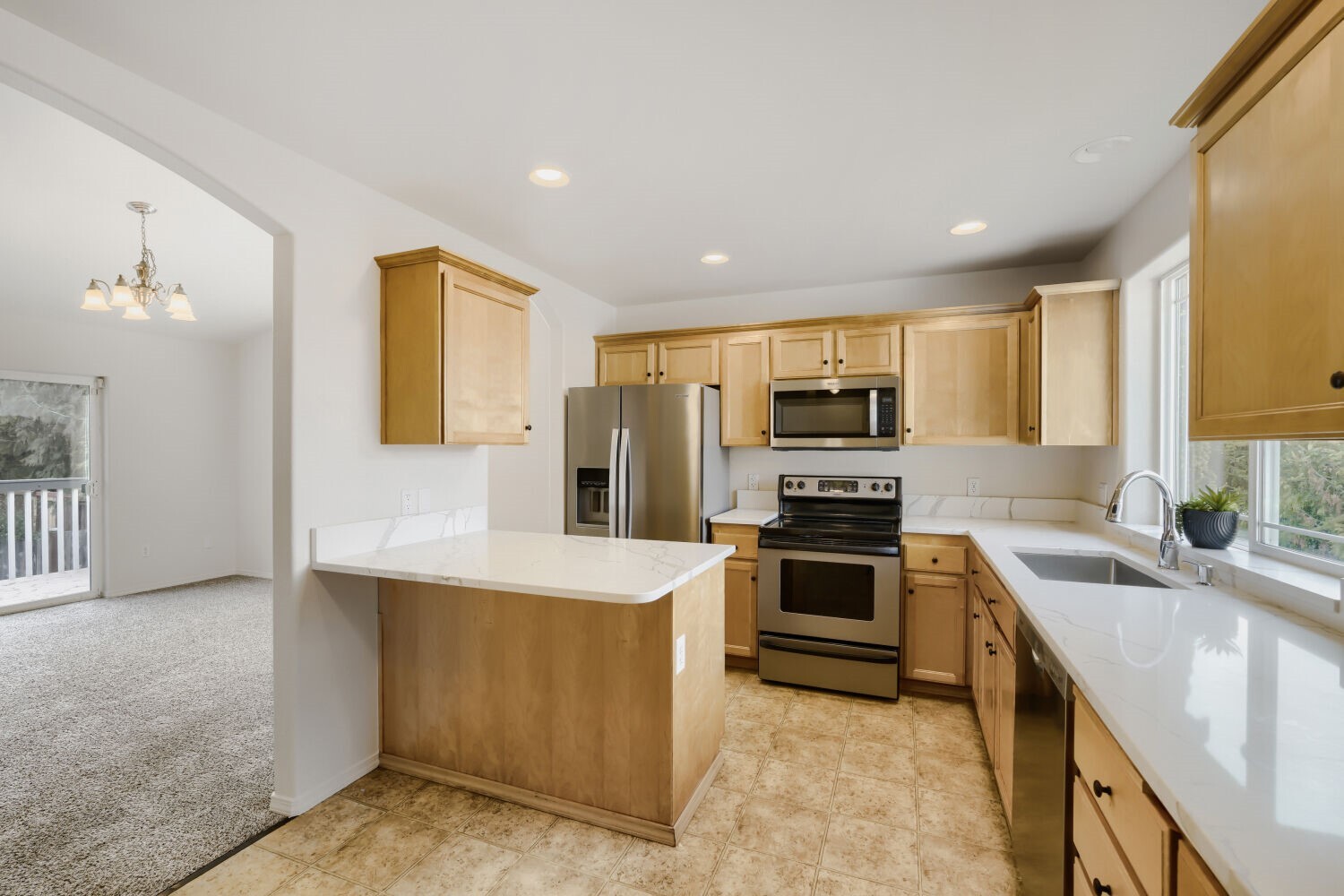18121 72nd Avenue Property Photo 10