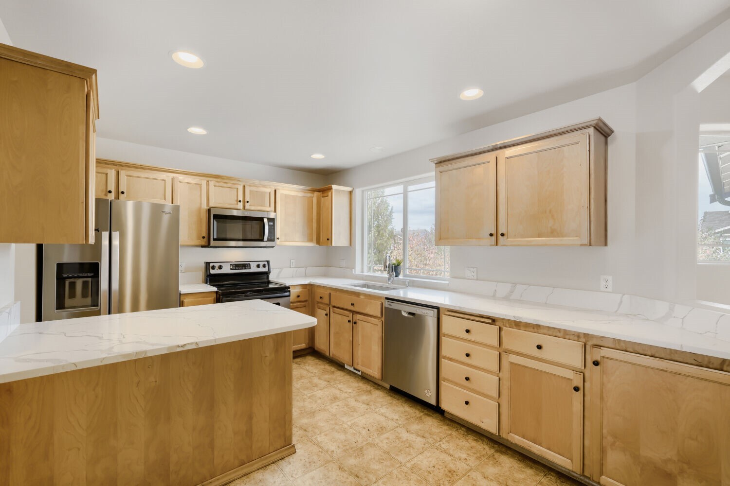 18121 72nd Avenue Property Photo 12