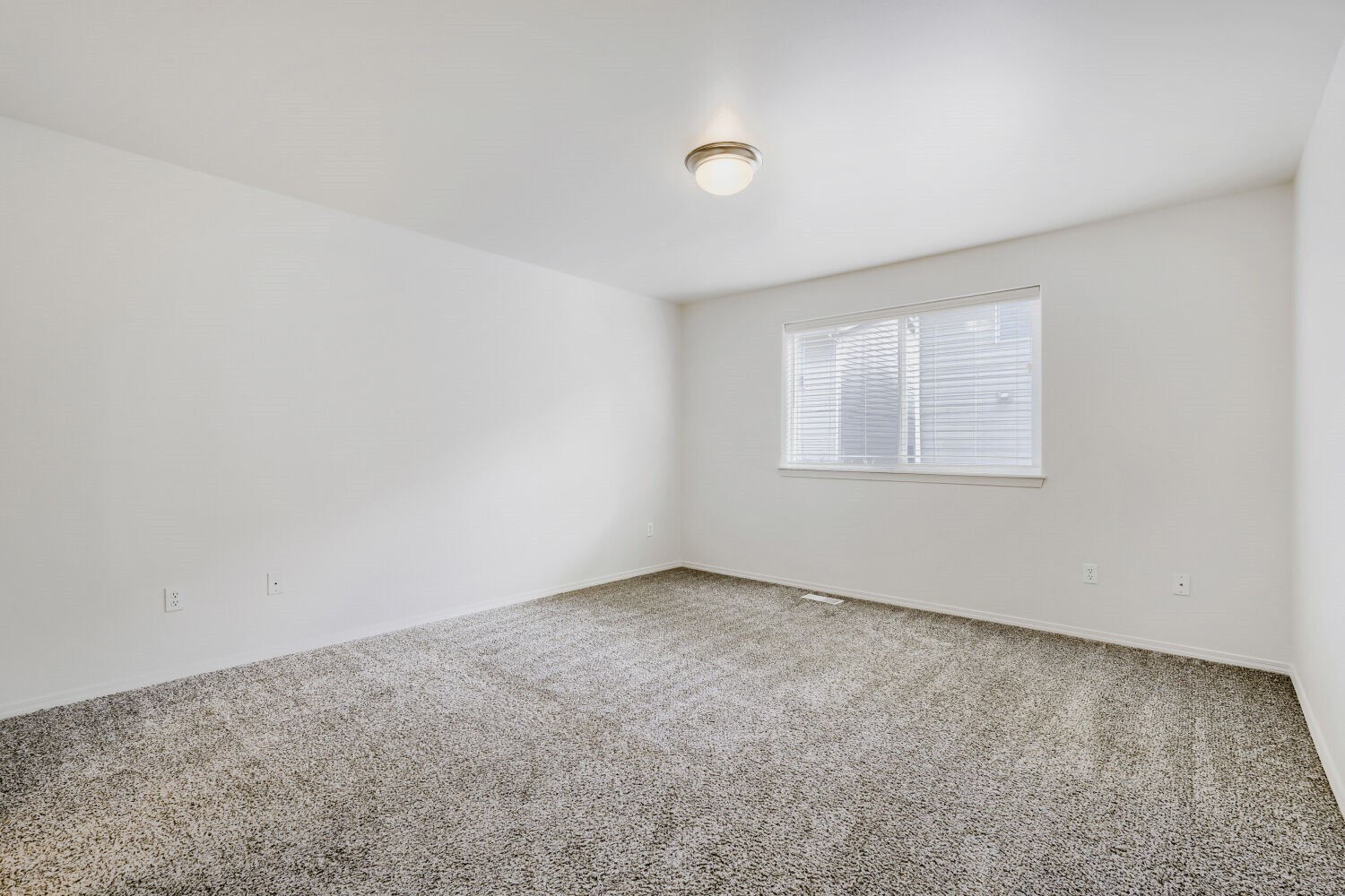 18121 72nd Avenue Property Photo 19