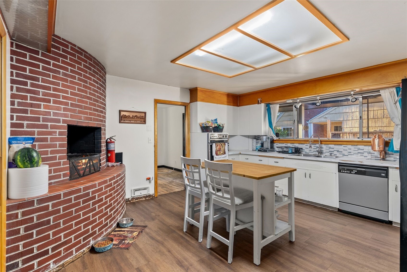 402 Pike Street Property Photo 16