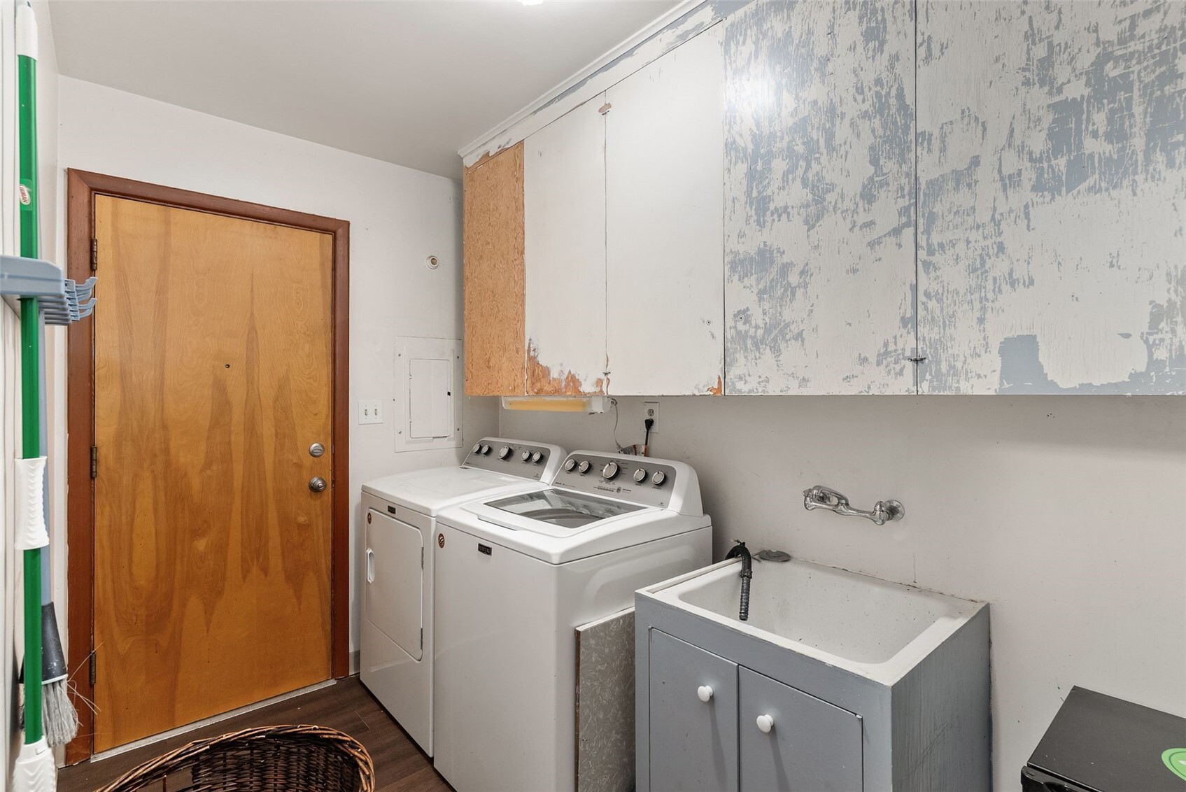 402 Pike Street Property Photo 28