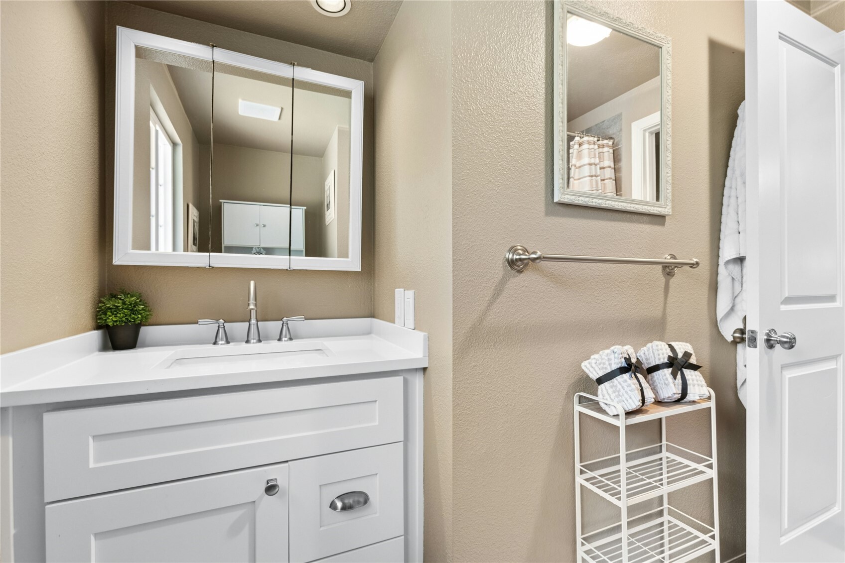 860 Valley View Place Property Photo 15
