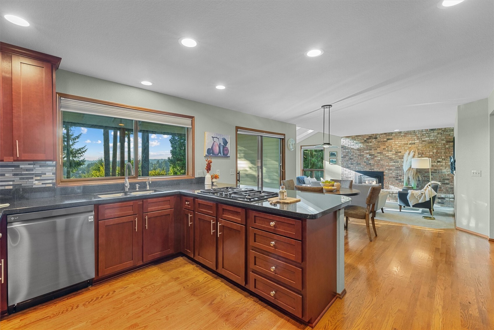 17315 102nd Avenue Property Photo 9