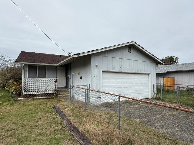 1621 Harding Road Property Photo 1