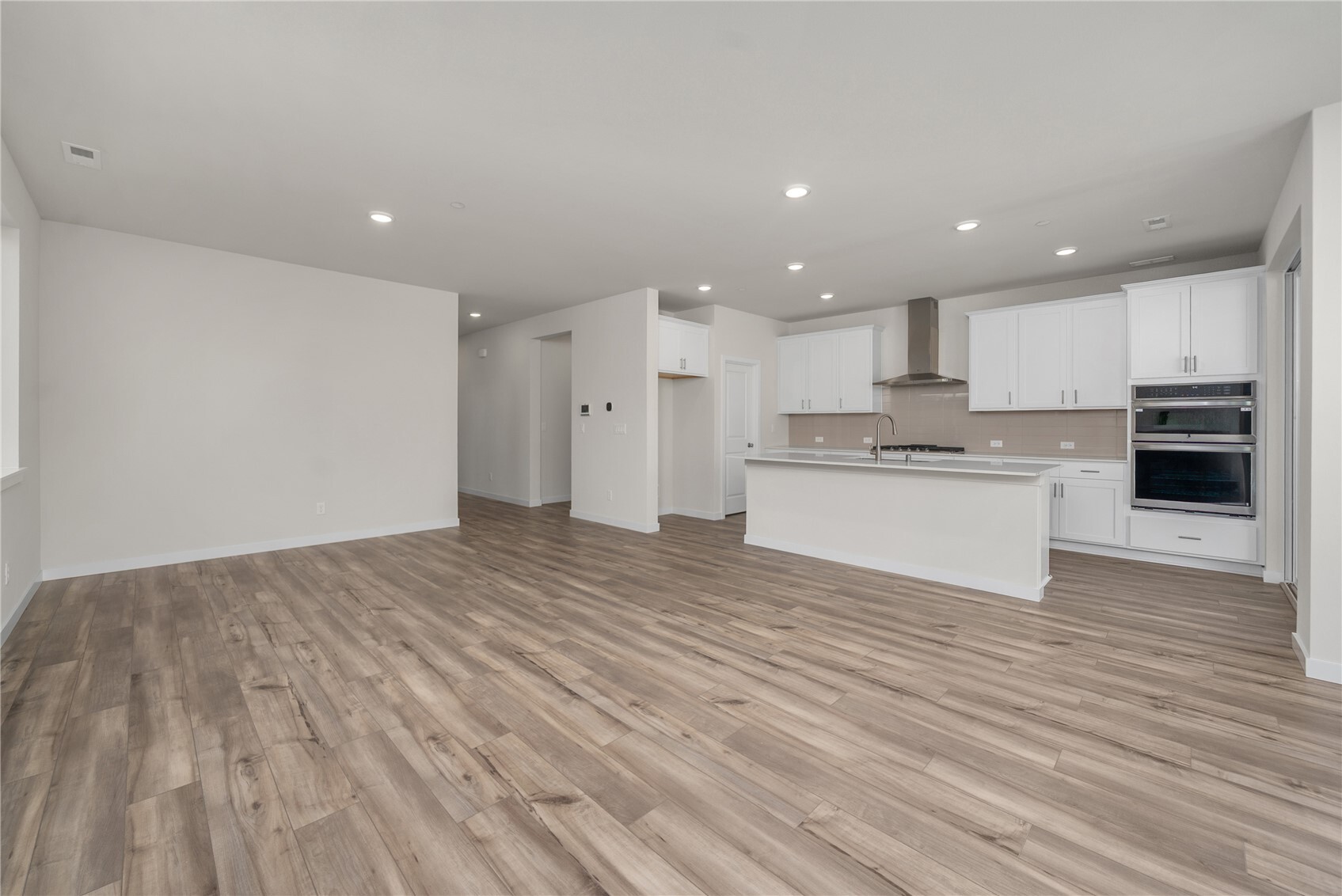 3915 Flat Top Drive Property Photo 12