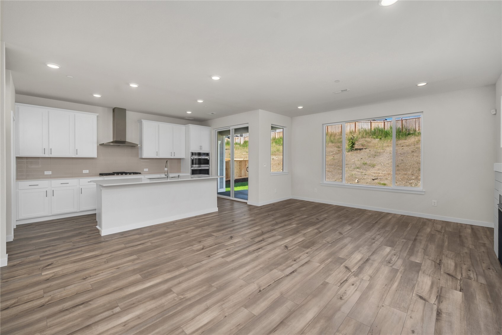 3915 Flat Top Drive Property Photo 14