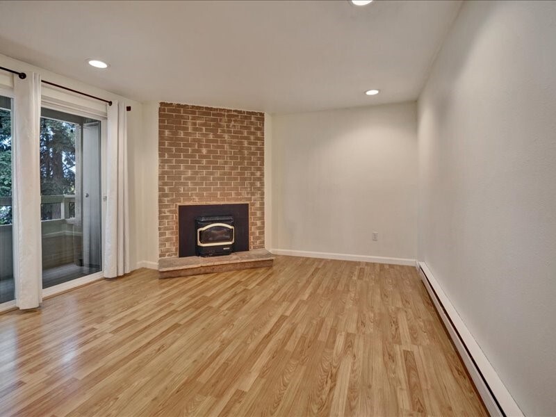4727 176th Street J12 Property Photo 6