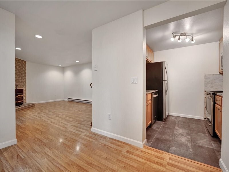 4727 176th Street J12 Property Photo 10