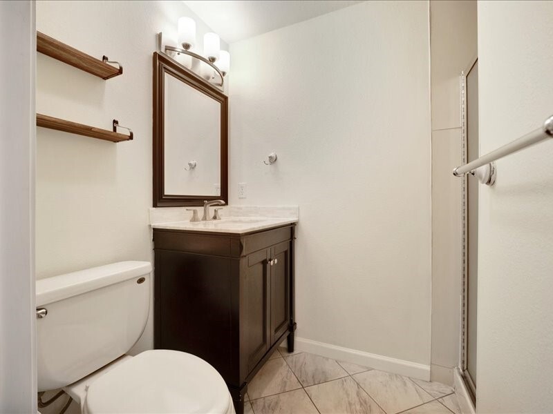 4727 176th Street J12 Property Photo 24