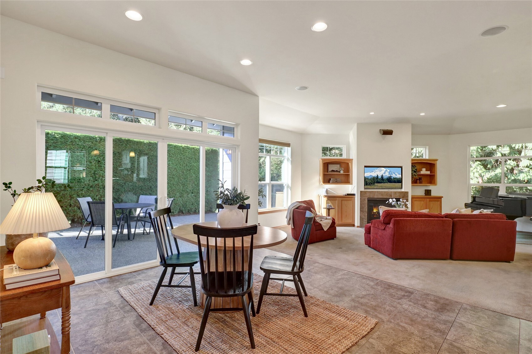 229 Creekview Crest Property Photo 11