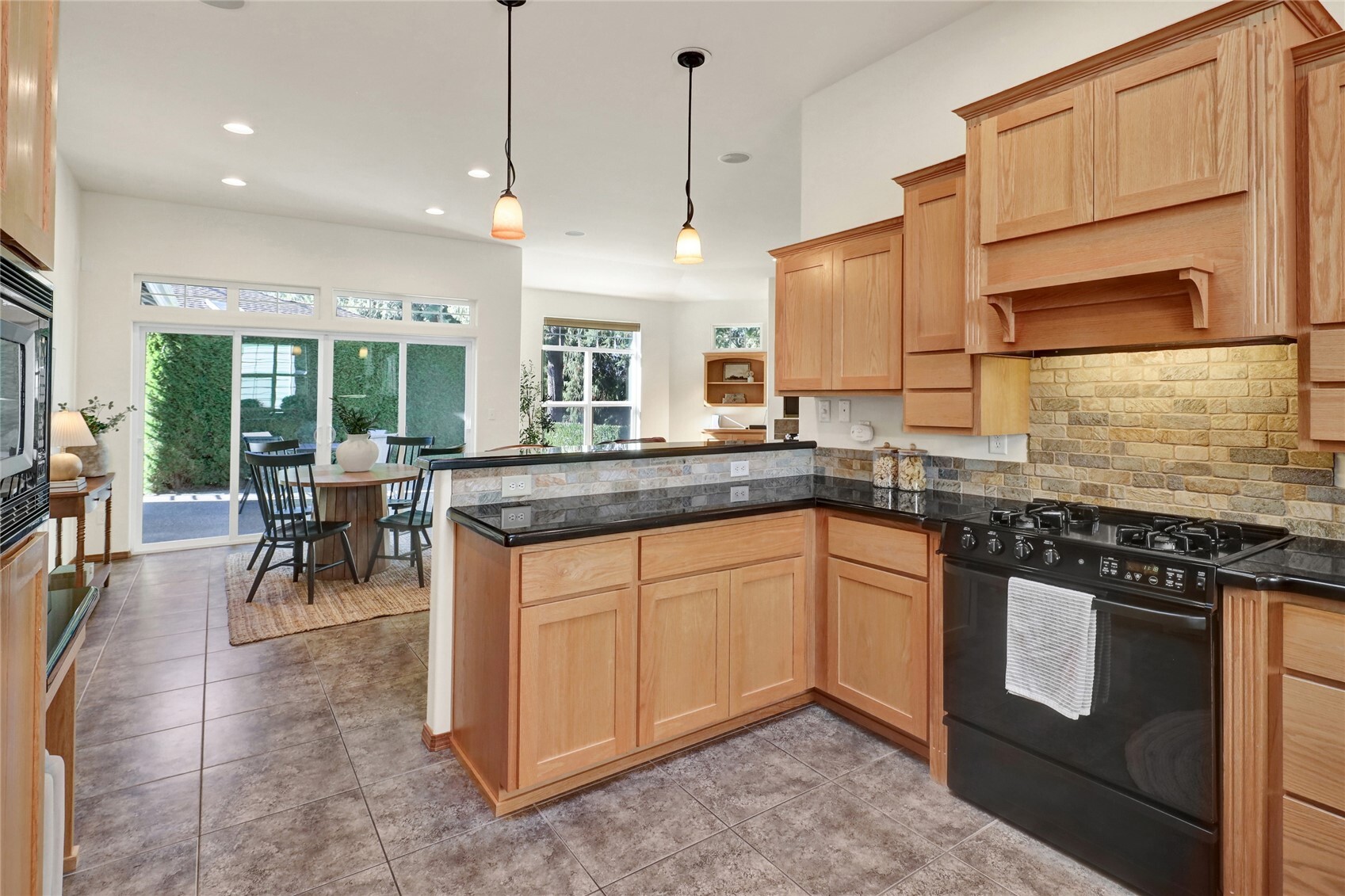 229 Creekview Crest Property Photo 15