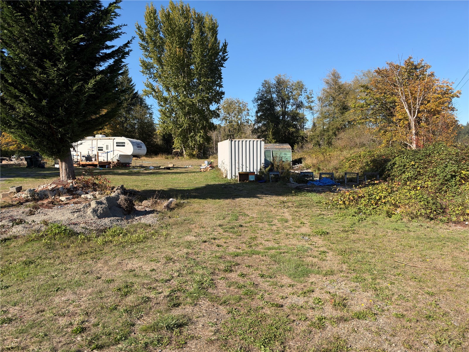 6137 Kirsop Road Property Photo 2